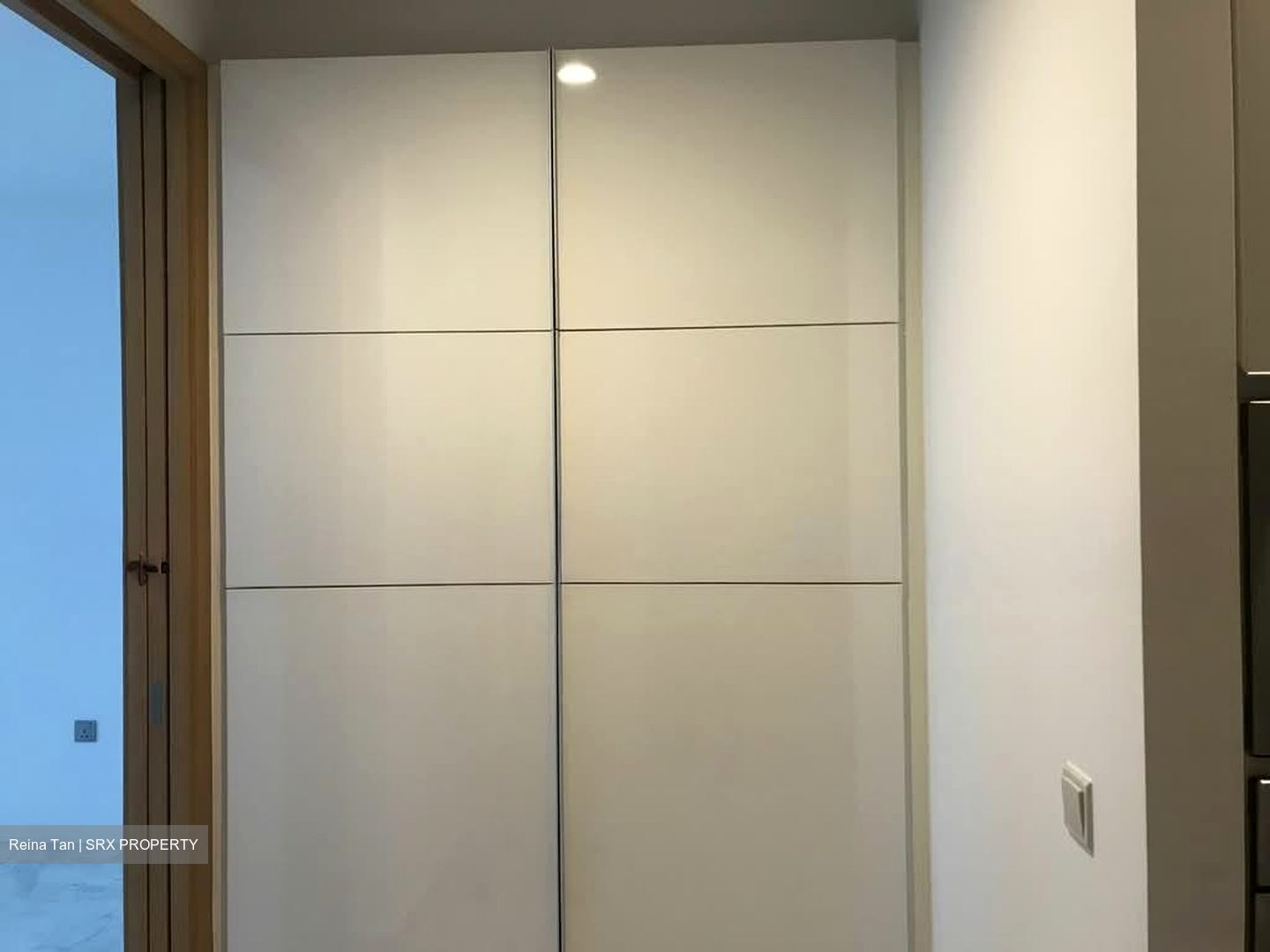 The Solitaire (D10), Condominium #566318061